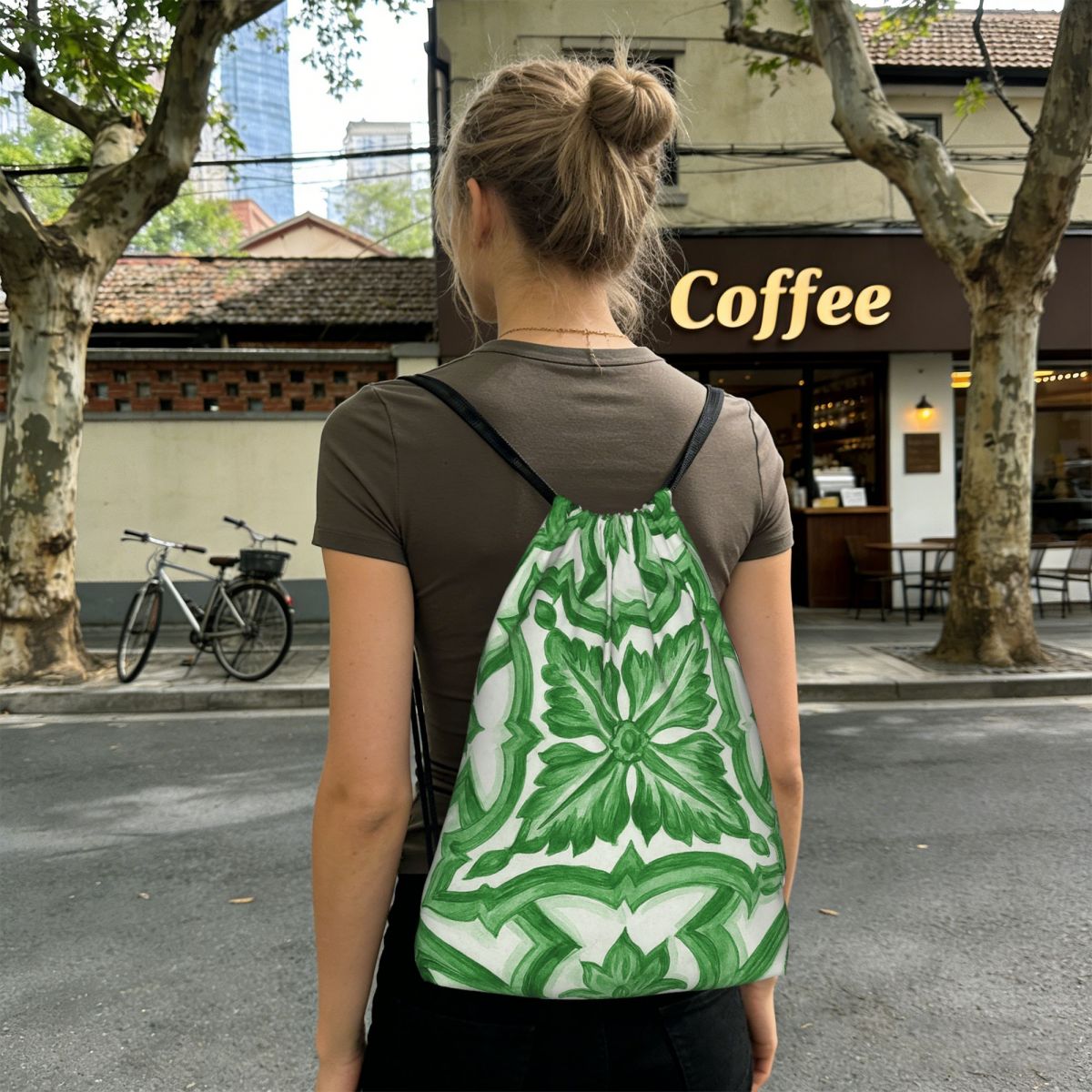 Green Ornate Floral Mediterran - Tile Bag Drawstring recension och pris